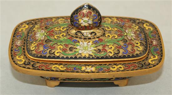 A Chinese cloisonne enamel and gilt copper dish and cover, early 20th century, 10.7cm long